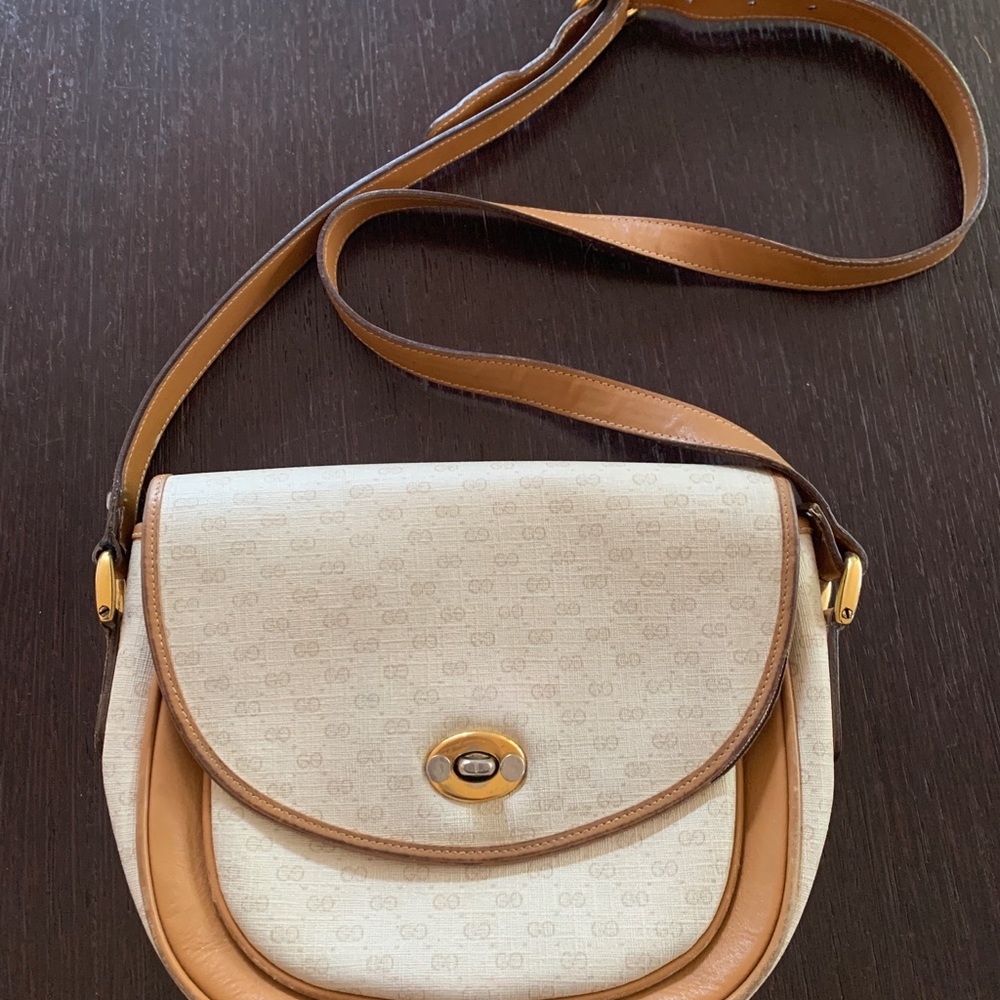 Gucci crossbody SOLD